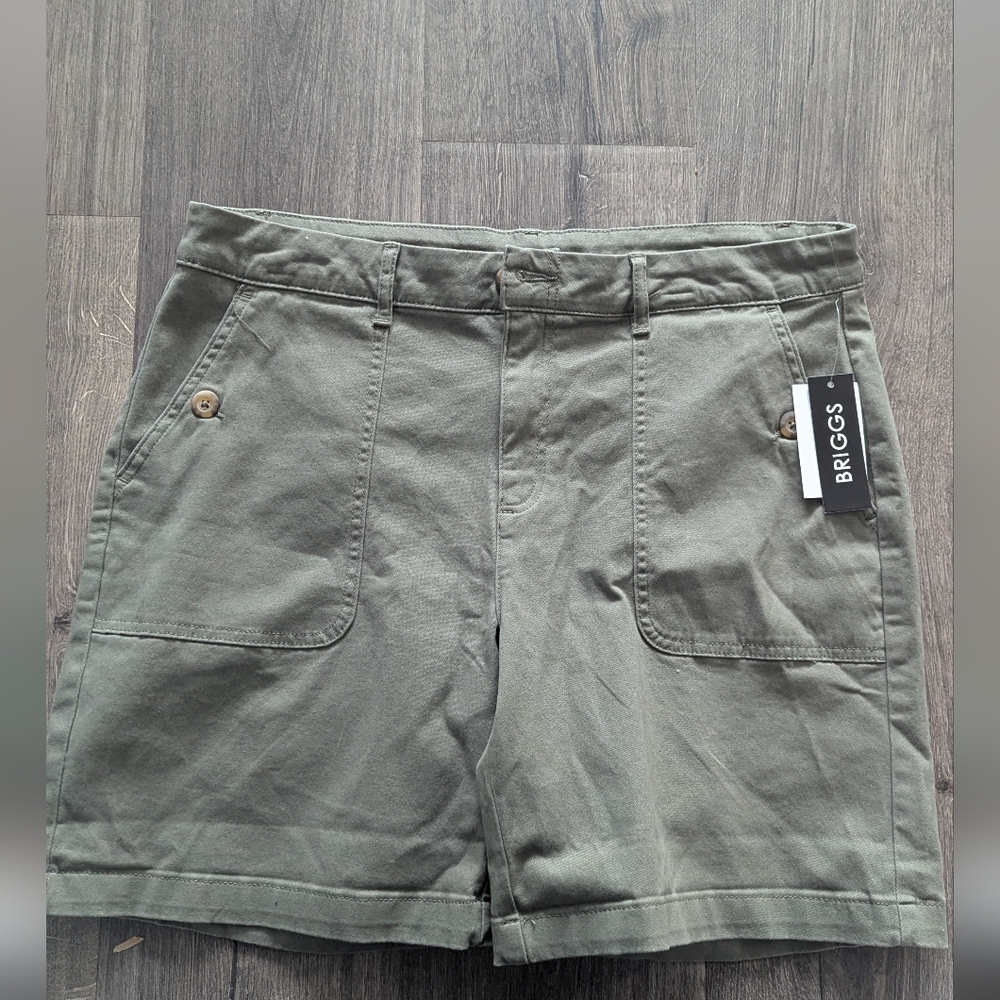 BRIGGS Women's Shorts